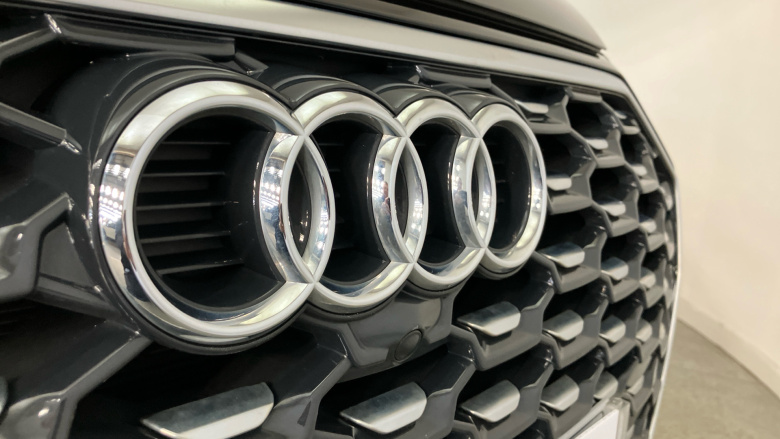 Audi Q5 50 TFSI e Quattro S Line 5dr S Tronic Estate